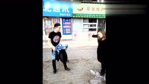 爆料天津东北小伙视频,视频内容引发热议